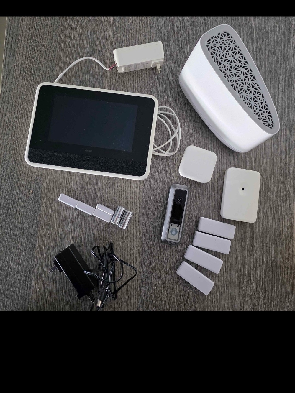 Vivint Smart Home Tablet Hub and Accessories - White
